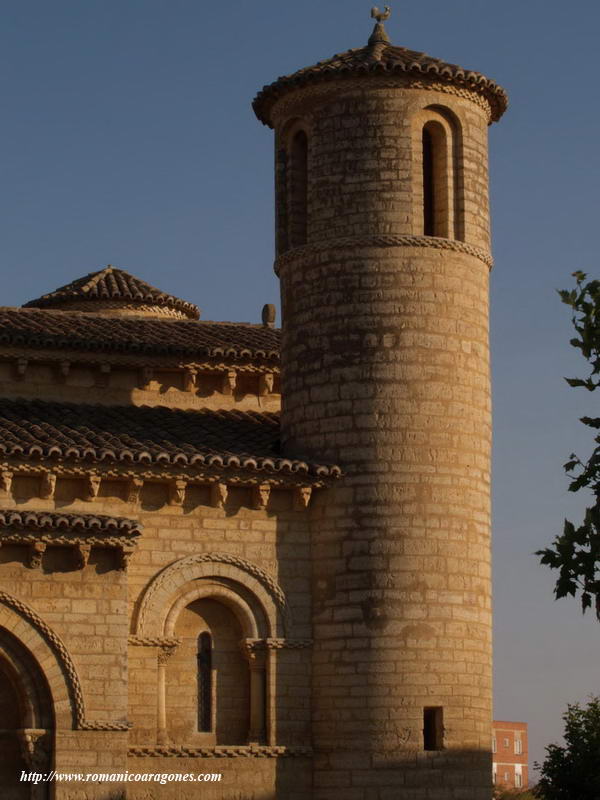 TORRE DEL NGULO SUROESTE